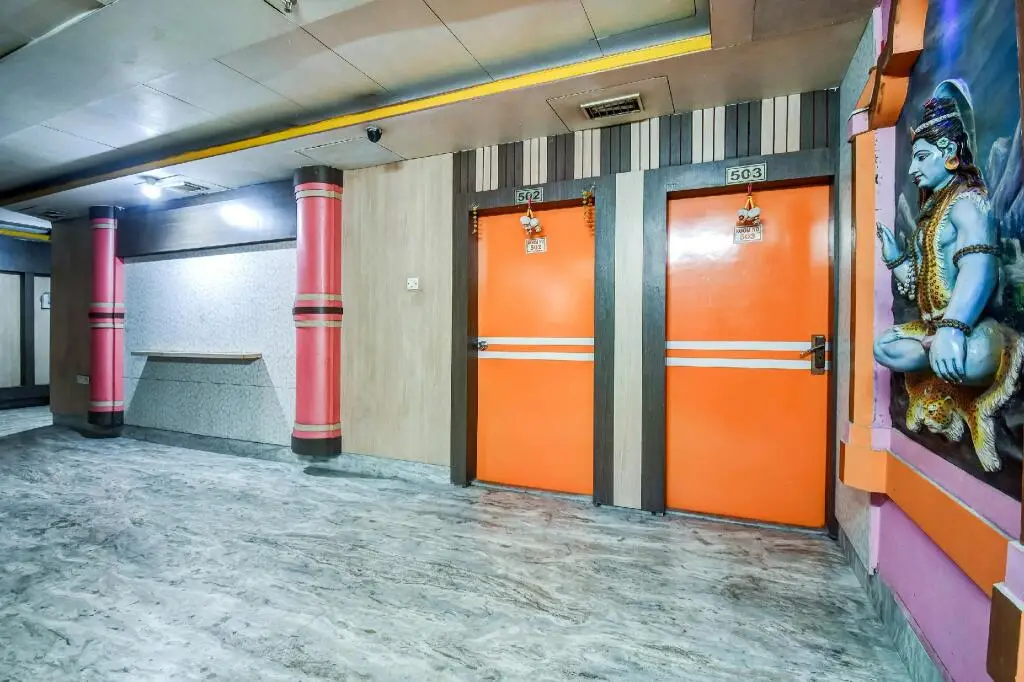Колката: Collection O 84524 The Sri Krishna Hotel