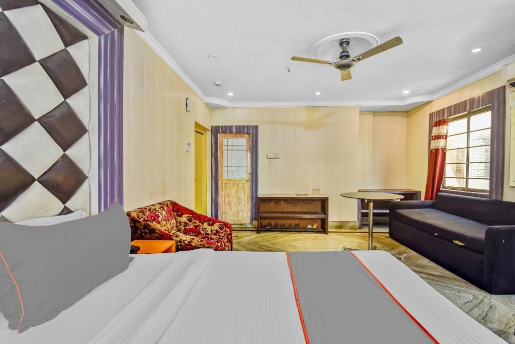 Колката: Collection O 84524 The Sri Krishna Hotel