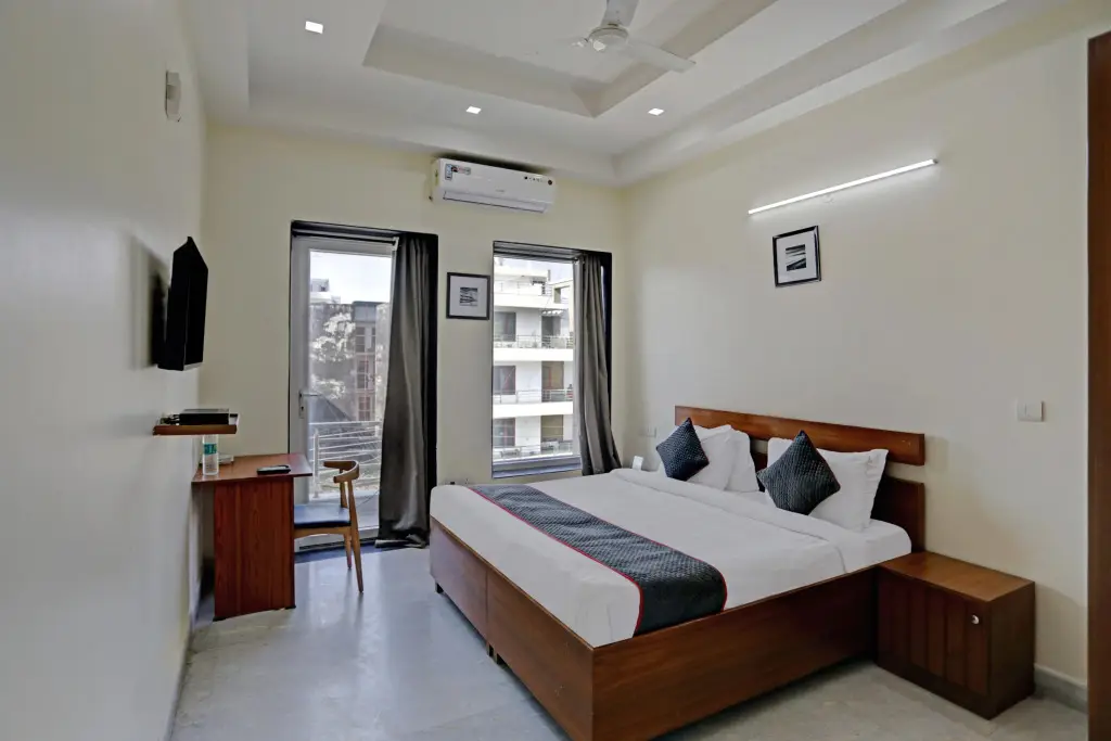 Нойда: OYO Townhouse 79643 Oyo Townhouse Hotel Merriment Near ISKCON Temple Noida