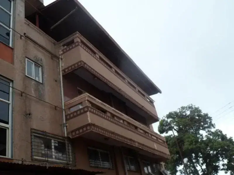 Hotel R K Palace — фото 1