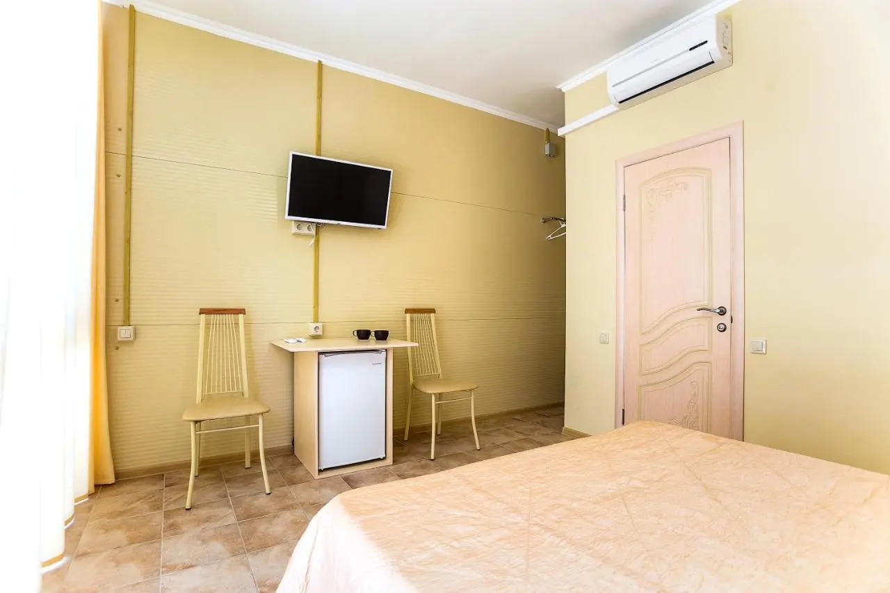 Витязево: MAKARENA Guest House