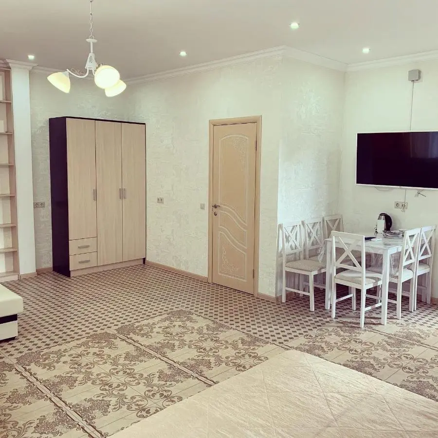 Витязево: MAKARENA Guest House