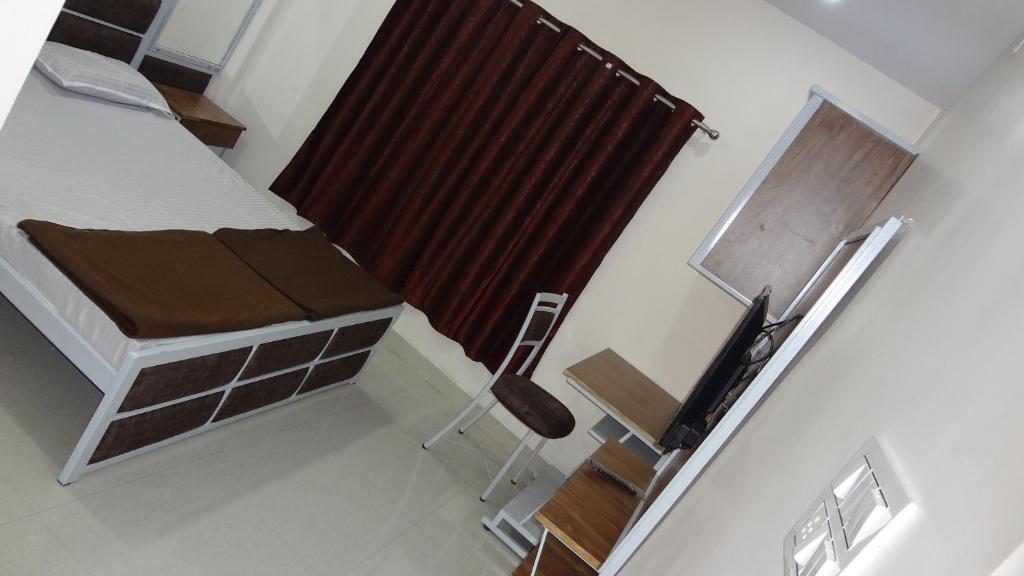 Нагпур: Anand P G hostel males only