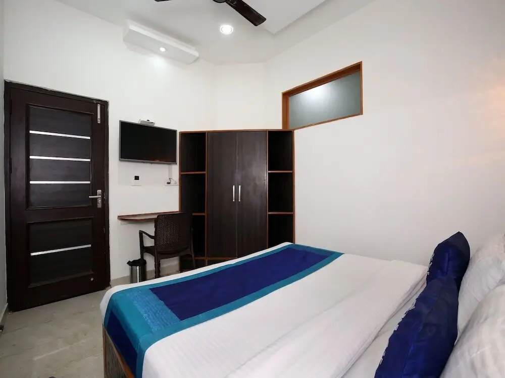 Зиракпур: OYO 9956 Hotel Pelican Inn