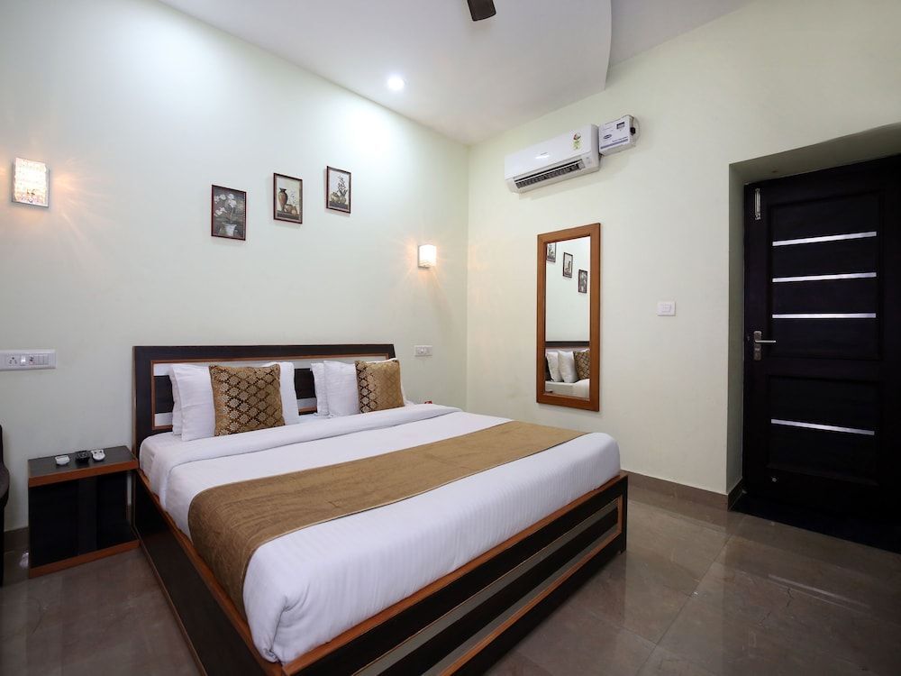 Зиракпур: OYO 9956 Hotel Pelican Inn