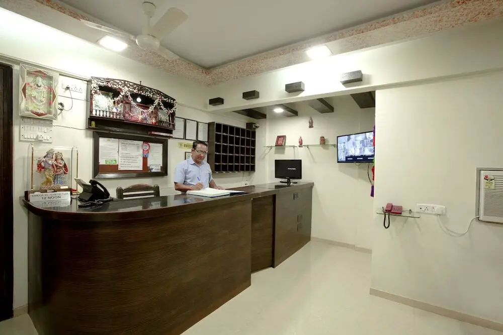Мумбаи: Hotel Surya Prakash