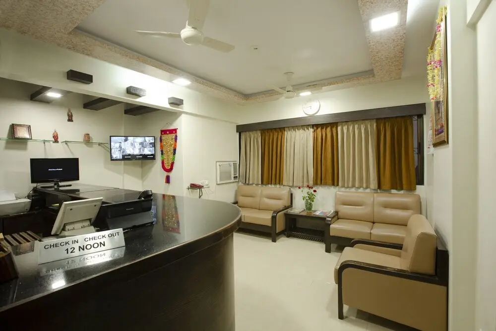 Мумбаи: Hotel Surya Prakash