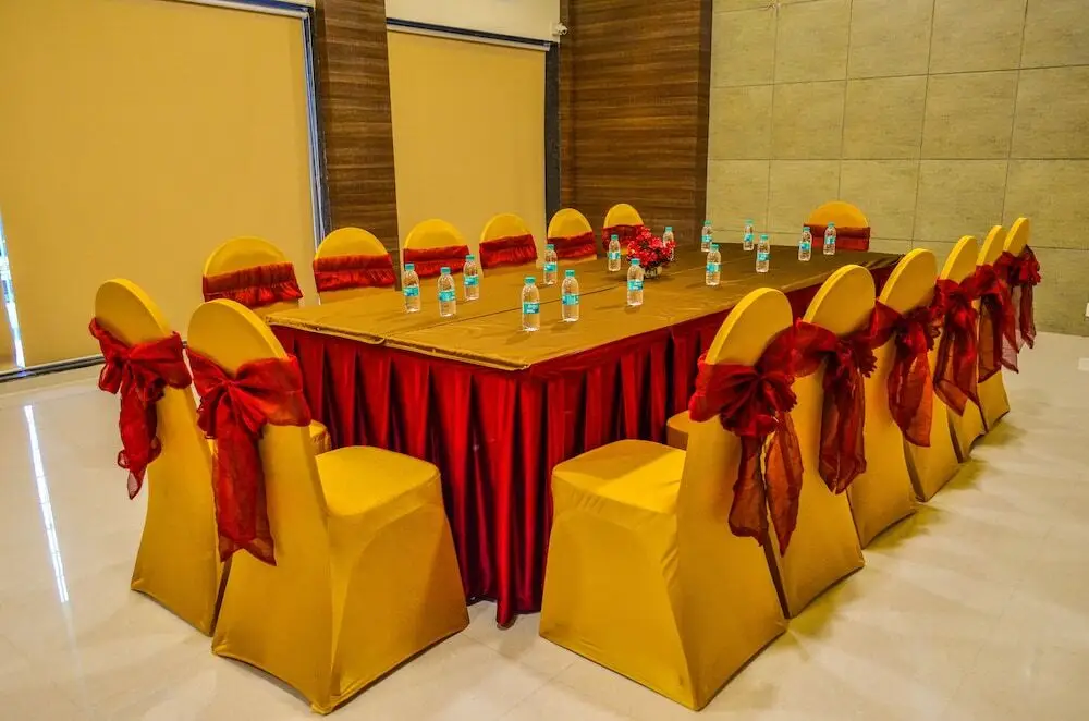Тхане: Oyo Premium Tungareshwar Vasai