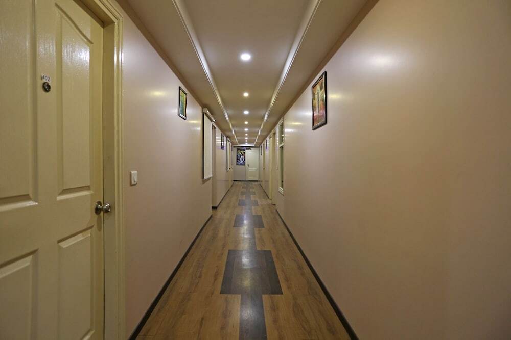 Нью-Дели: OYO 9029 Hotel Grand Shoba