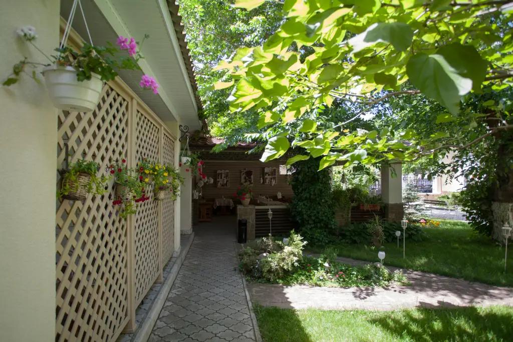 carousel image 4