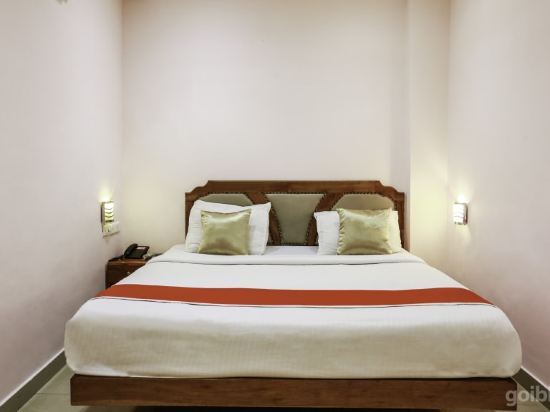 Чираккал: Oyo 28725 Sneha Inn Business Class