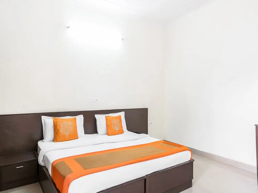 Нойда: OYO 15929 Comfort Residency