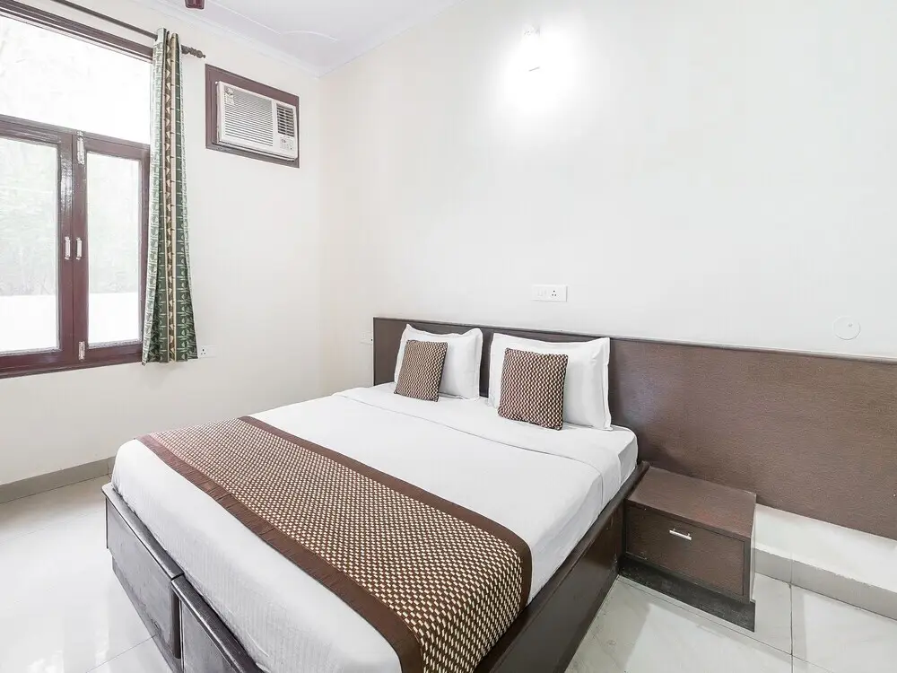 Нойда: OYO 15929 Comfort Residency