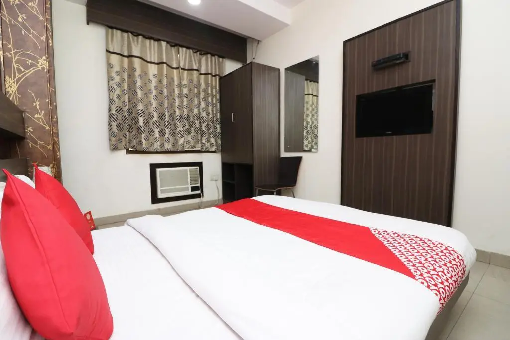 Нью-Дели: Oyo 18753 Hotel Glance Inn