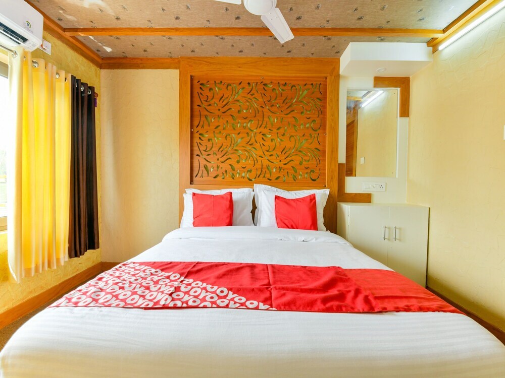 OYO 16838 Big B Houseboat 10 BHK — фото 1