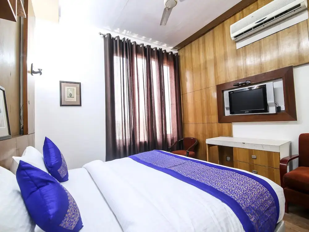 Гуруграм: OYO 14845 DDR Residency