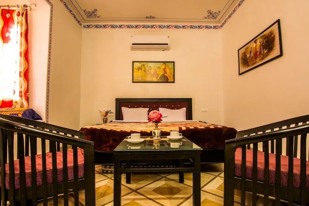 Садри: V Resorts Lake Alpi Kumbhalgarh