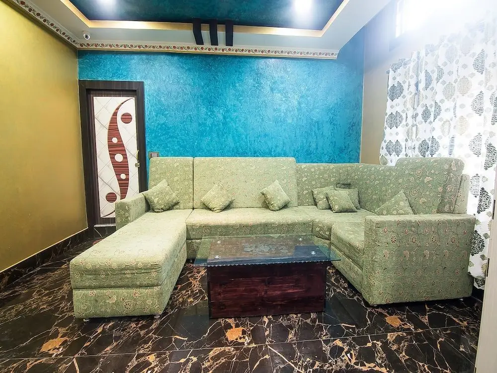 Гувахати: OYO 14648 Queens Casa
