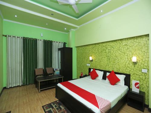 Сукха: OYO 19409 Hotel Sunita And Restaurant