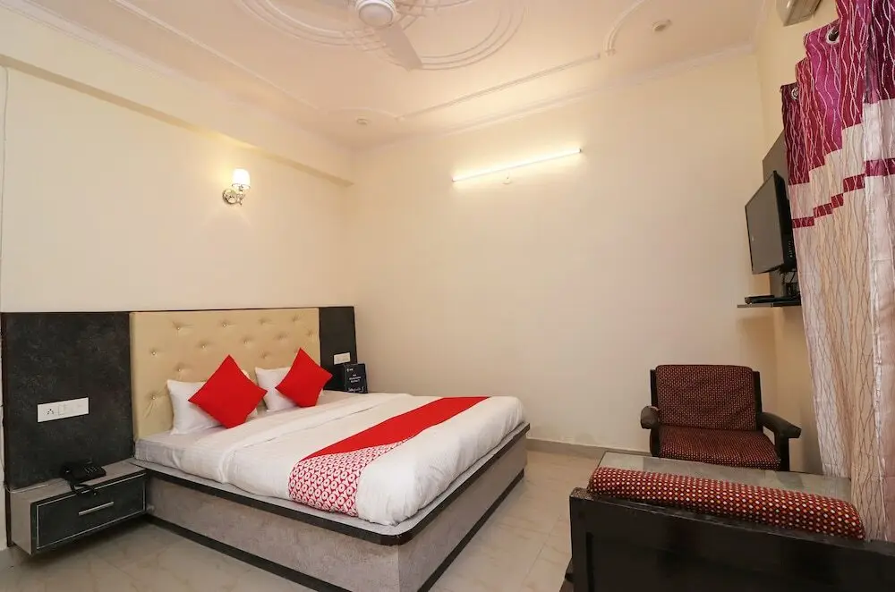 Дехрадун: OYO 22359 Hotel Raj Palace