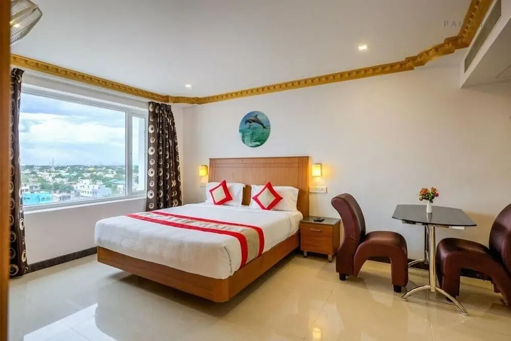 Маниячи: KA Hotels