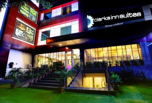 Clarks Inn Suites Kapashera — фото 1