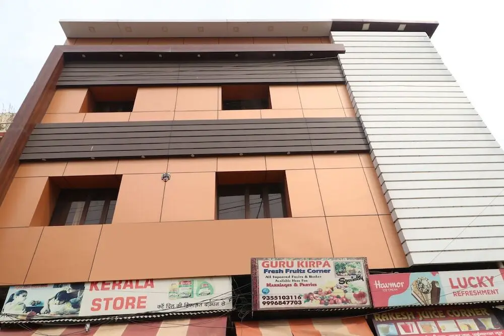 Hotel Batra — фото 1