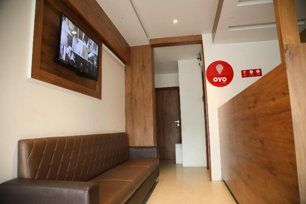 Oyo 8363 Hotel Royal Inn — фото 1