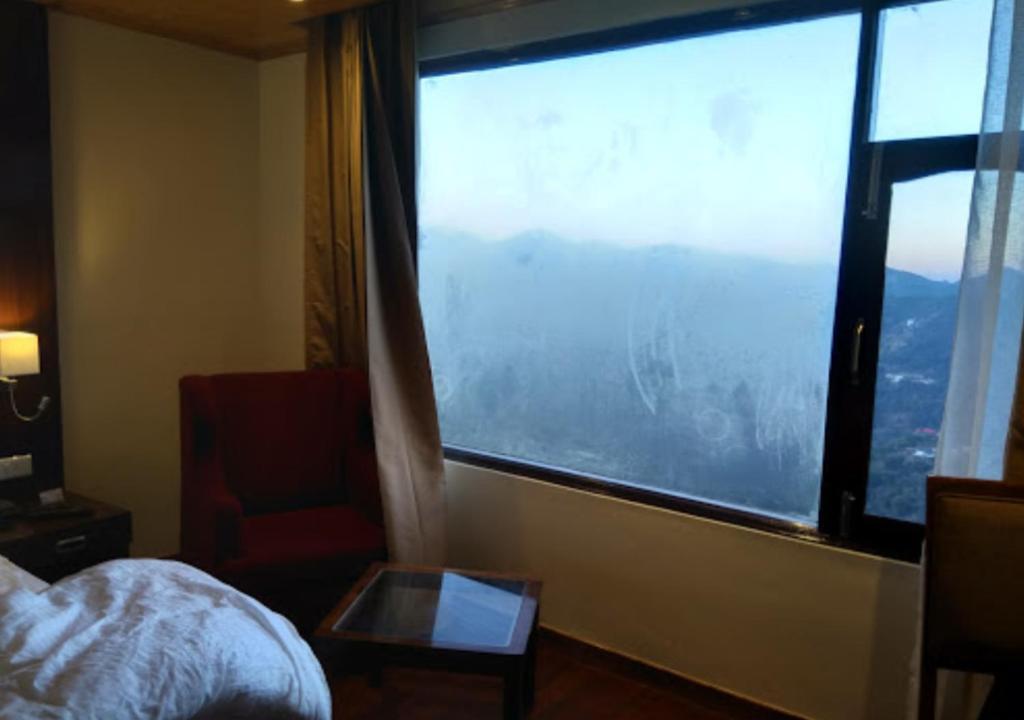 Куфри: The Alpine Retreat