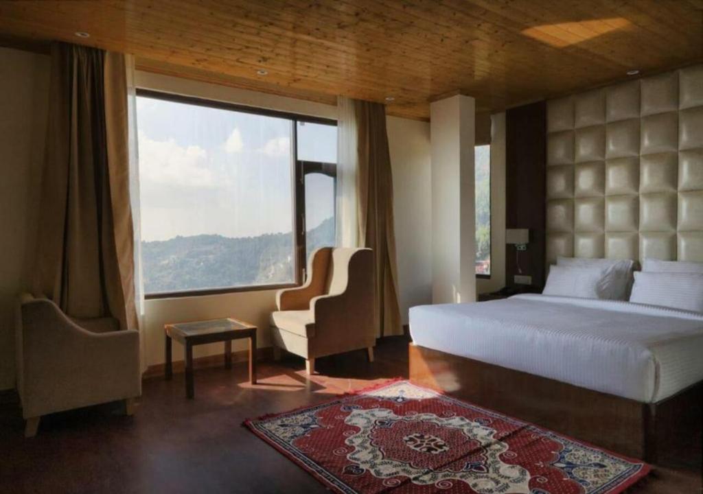 Куфри: The Alpine Retreat