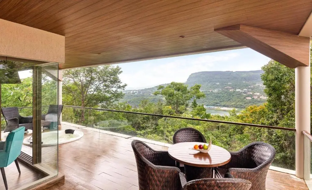 Aveda Suites at Aamby Valley City — фото 1