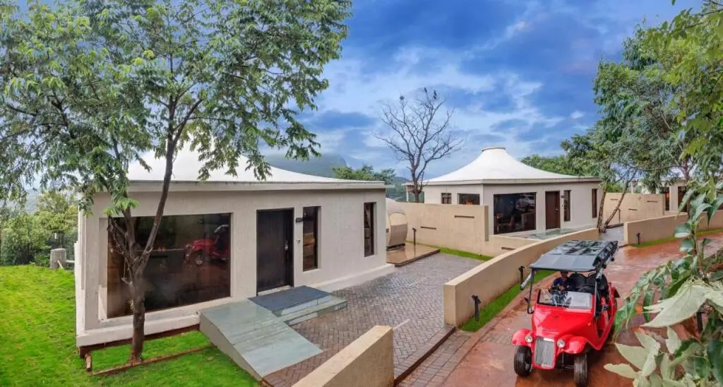 Хандала: Aveda Suites at Aamby Valley City