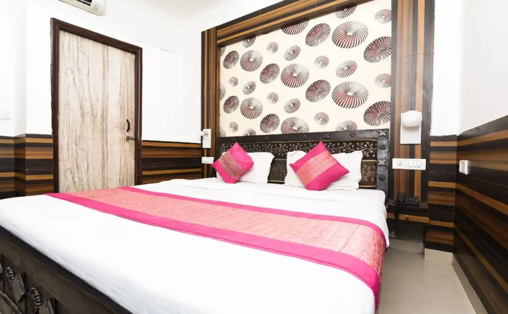 Нью-Дели: Hotel Perfect Palace by OYO Rooms