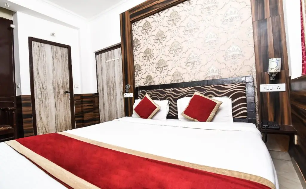 Нью-Дели: Hotel Perfect Palace by OYO Rooms