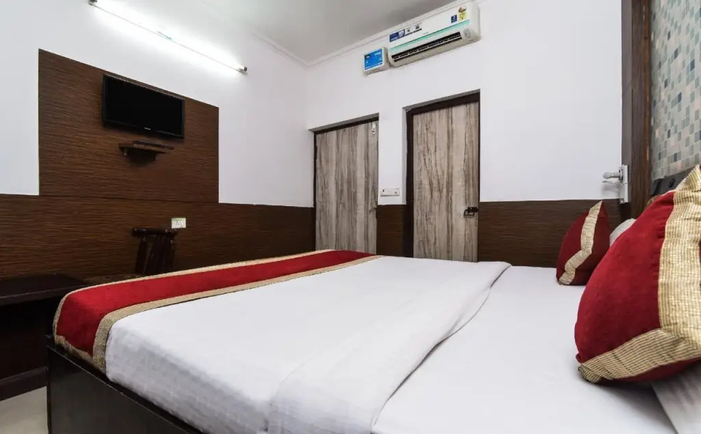 Нью-Дели: Hotel Perfect Palace by OYO Rooms