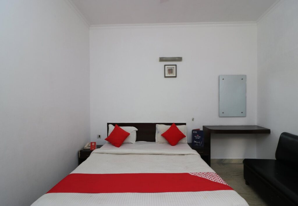 Агра: Hotel The Taj by OYO Rooms