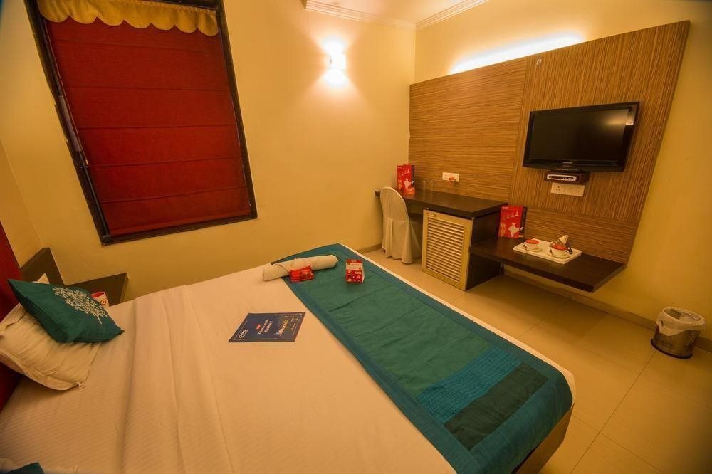 Канпур: Status Club Business Hotel