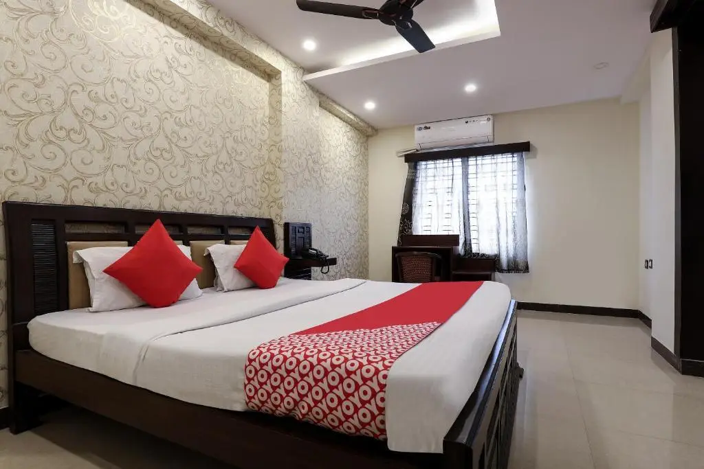 Hotel Sandarshini Inn — фото 1