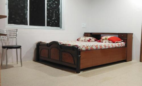 Киим: Mhatre's Guest House