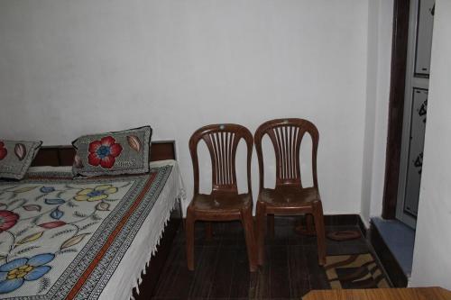 Бир: Mohinder & Mohindra Home Stay