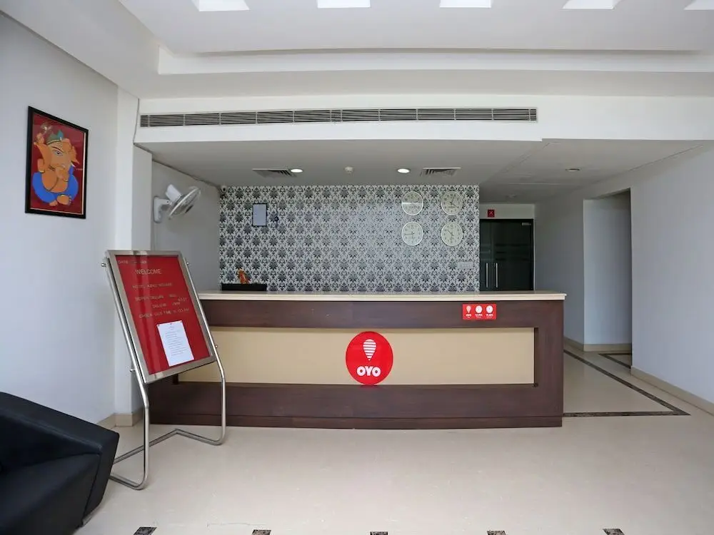 Гуруграм: OYO 8536 Azad Square