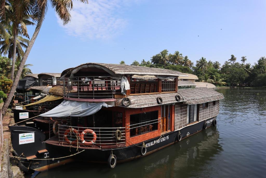 Kera Houseboats Alleppey — фото 1