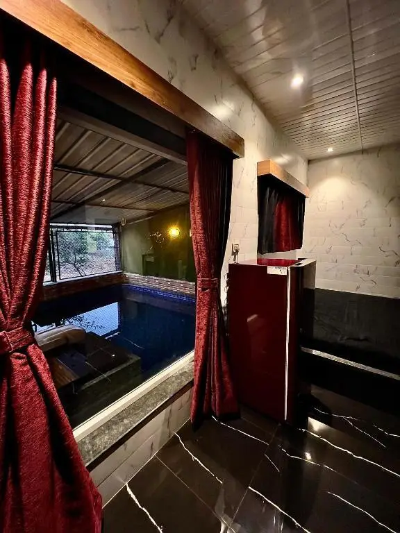 Лонавала: MOUNT BUNGALOWS- Mount Cottage Deluxe