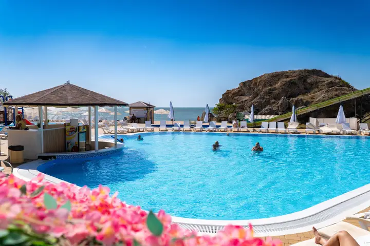Золотое: Курортный отель АзовЛенд
