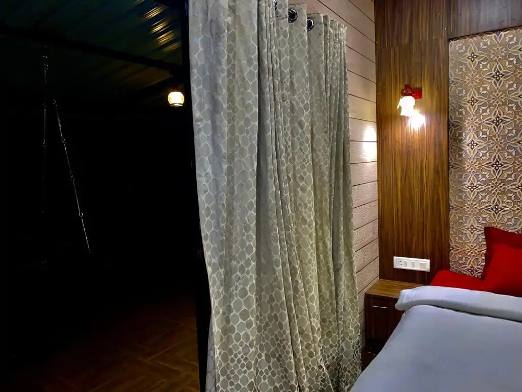 Лонавала: MOUNT BUNGALOWS - Mount Cottage Royal