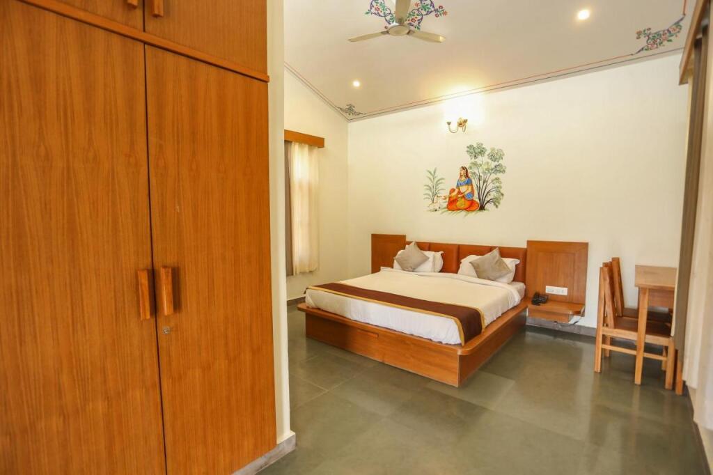Удаипур: Palm Valley Resort By Skua World