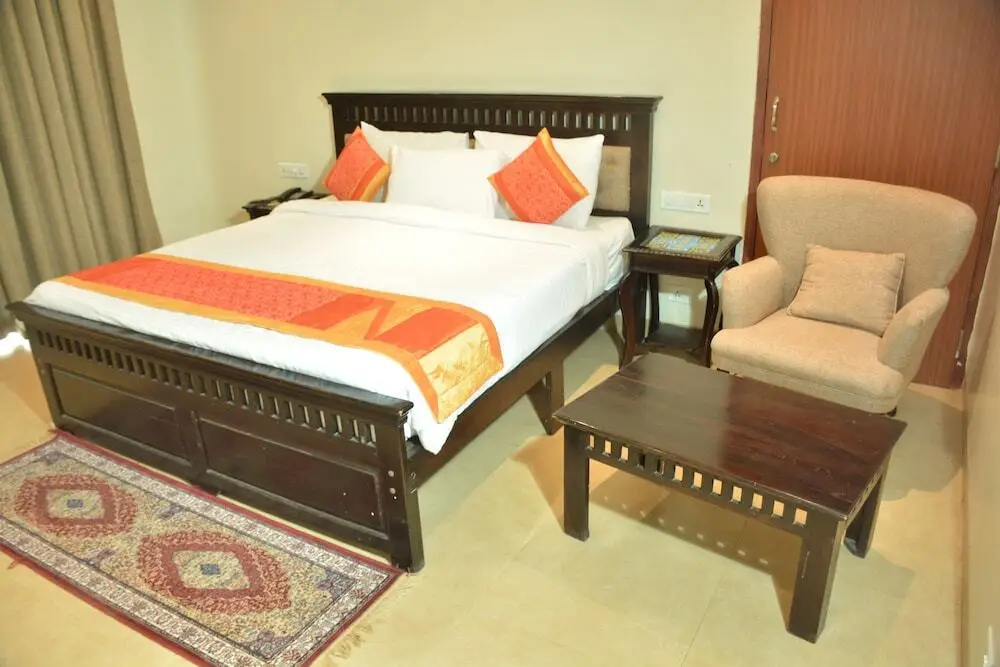 Джайпур: Kaara- Atharva Palace Jaipur