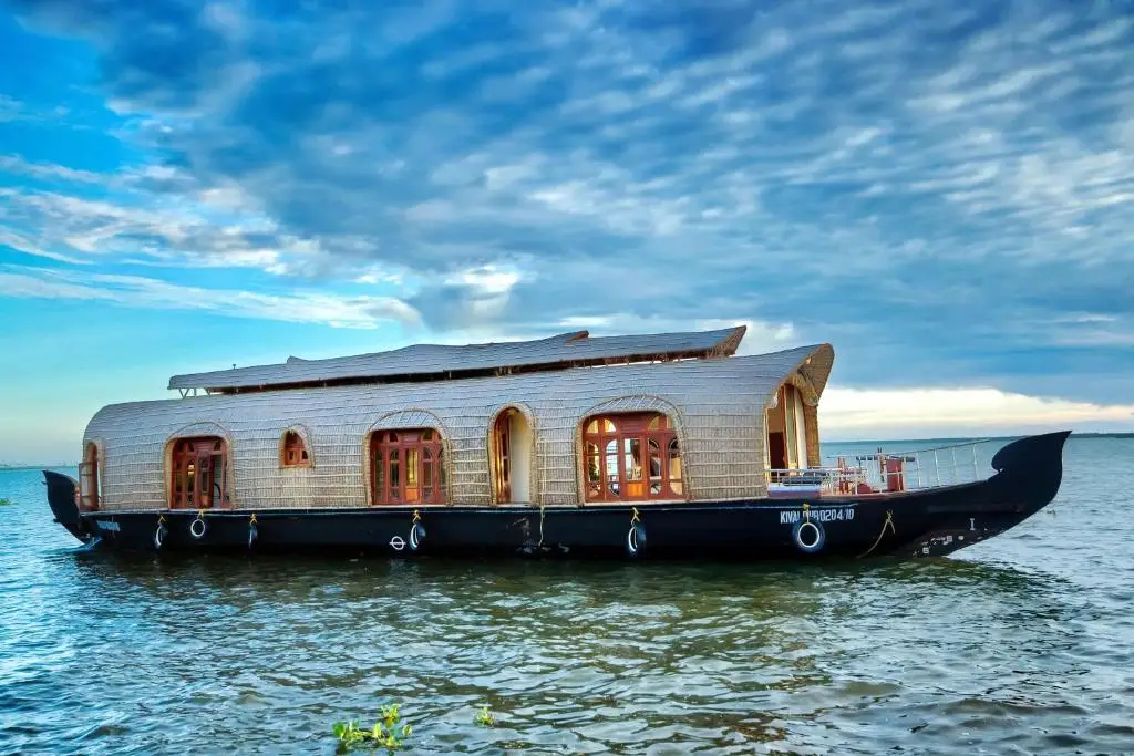 Aqua Castle Houseboat - by Aqua Jumbo Houseboats — фото 1