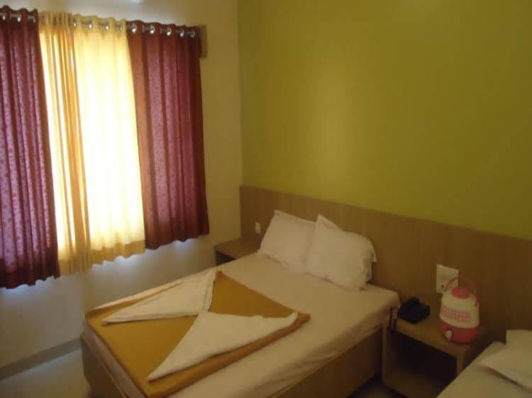 Ширди: Hotel Sai Laxmi