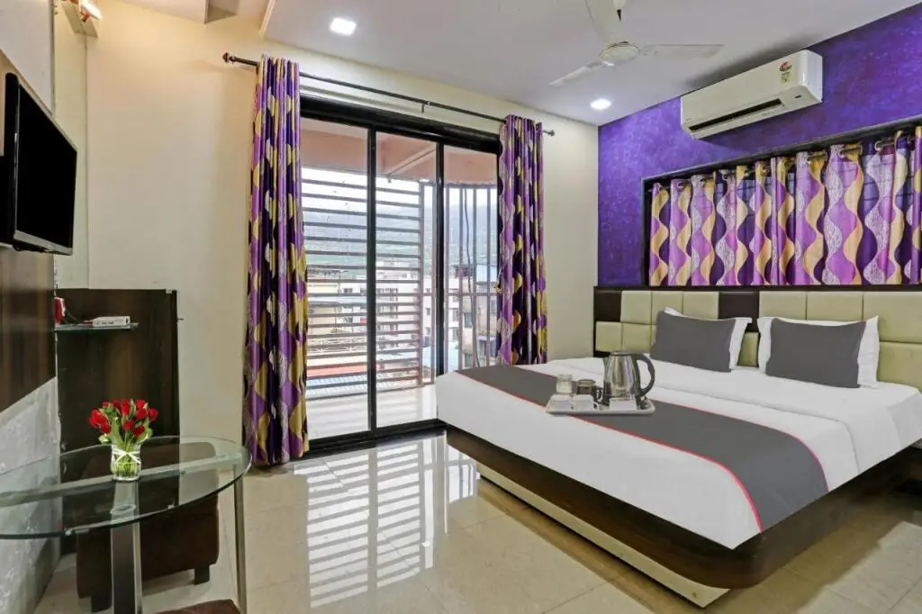 Capital O 93378 Hotel Samrat Palace — фото 1